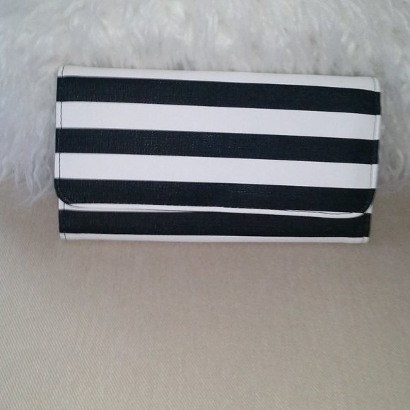 KUT Kut from the kloth black and white striped wallet - Picture 1 of 4